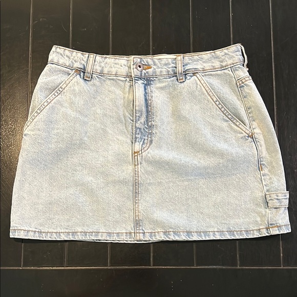 COTTON ON Mini Cargo Denim Skirt Size 8 - Picture 1 of 4